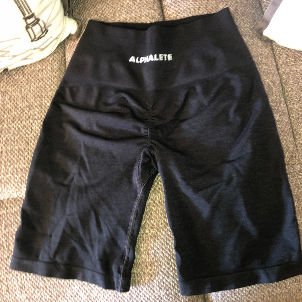 Alphalete amplify shorts